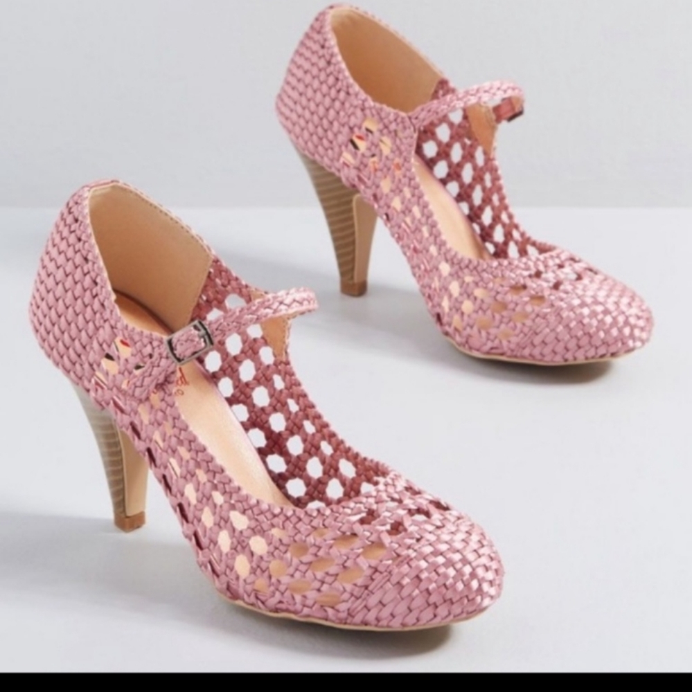 Modcloth pumps